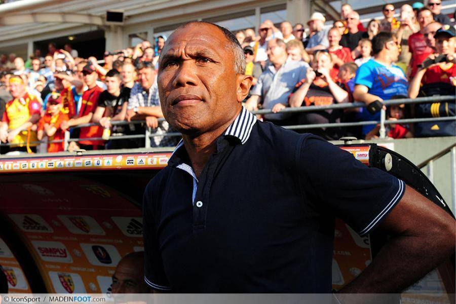 Antoine Kombouaré (RC Lens) n'a pas mâché ses mots en conférence de presse.