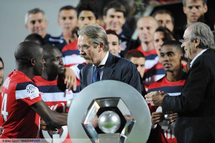 Thiriez lors de la remise du trophée de la Ligue 1 aux lillois