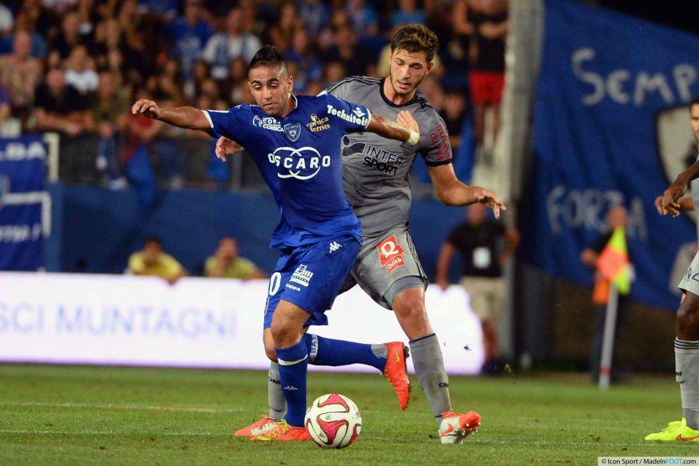 Ryad Boudebouz doit se mettre d'accord avec le MHSC.