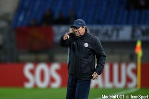 Jean-Louis Gasset et Montpellier ont perdu deux points en fin de match face à Guingamp.