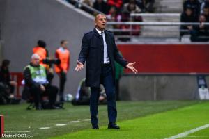 Der Zakarian ne comprend pas d'où vient le problème de ses joueurs à l'extérieur.