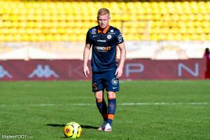 Mollet avec le ballon
