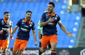 Delort célébrant un but avec le MHSC