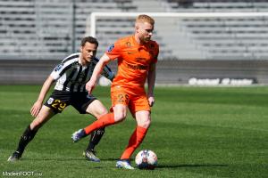 Mollet avec le ballon