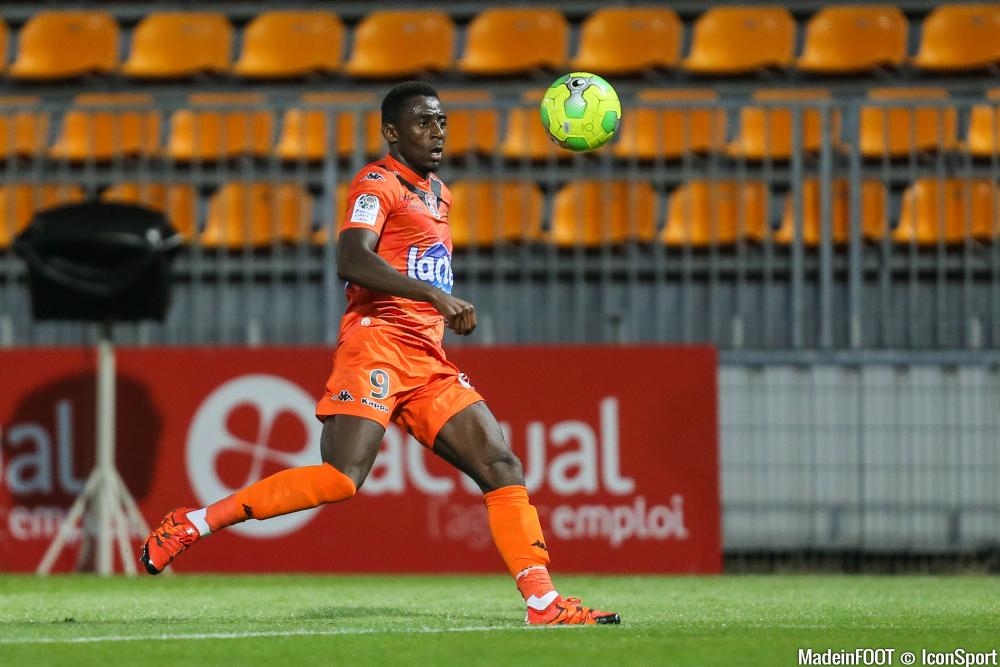Clarck Nsikulu veut quitter Laval en janvier.